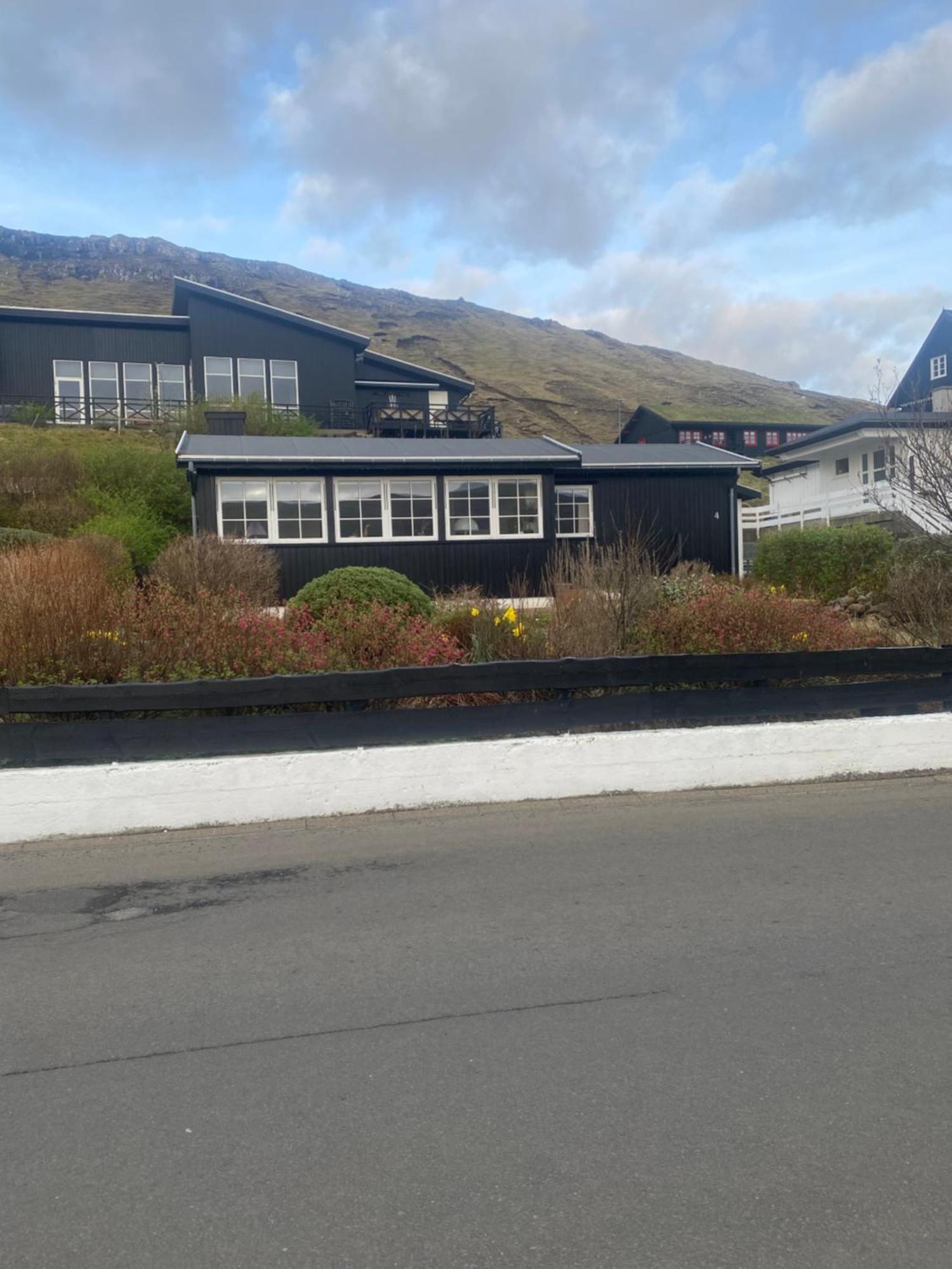 Villa Cosy House With Stunning View à Sørvágur Extérieur photo